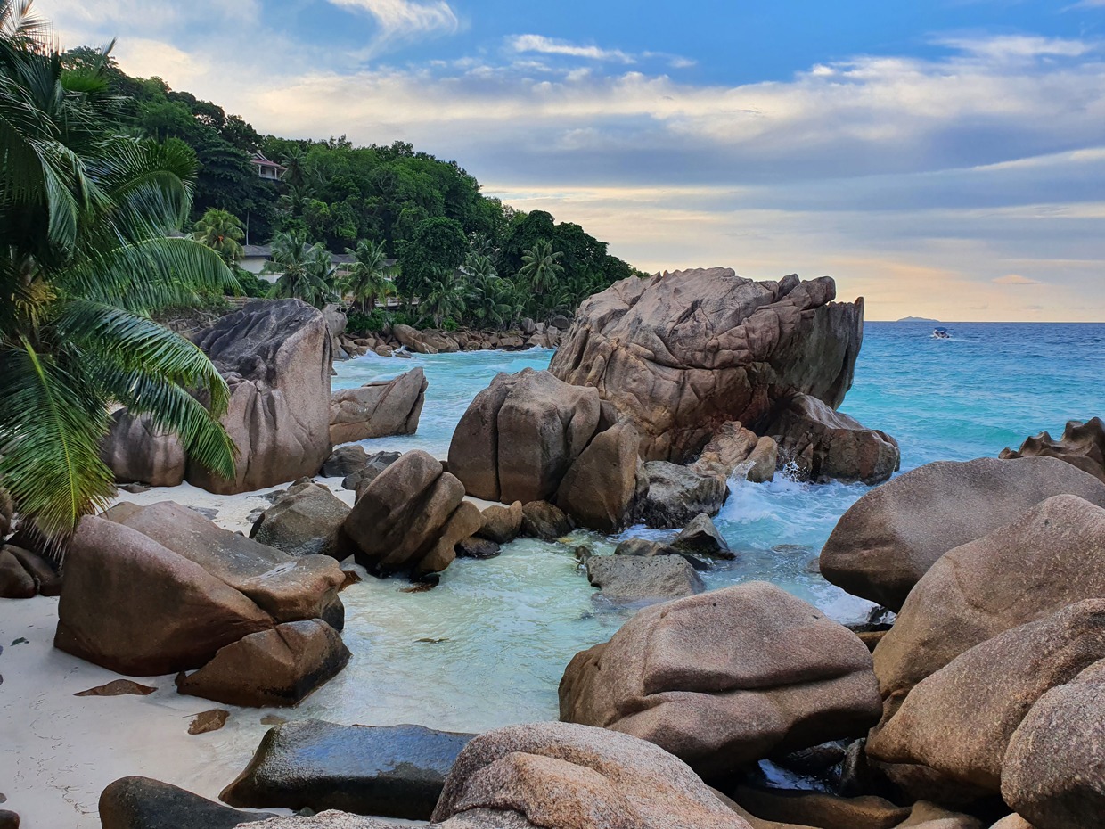 La Diguen upea ranta Seychelleillä